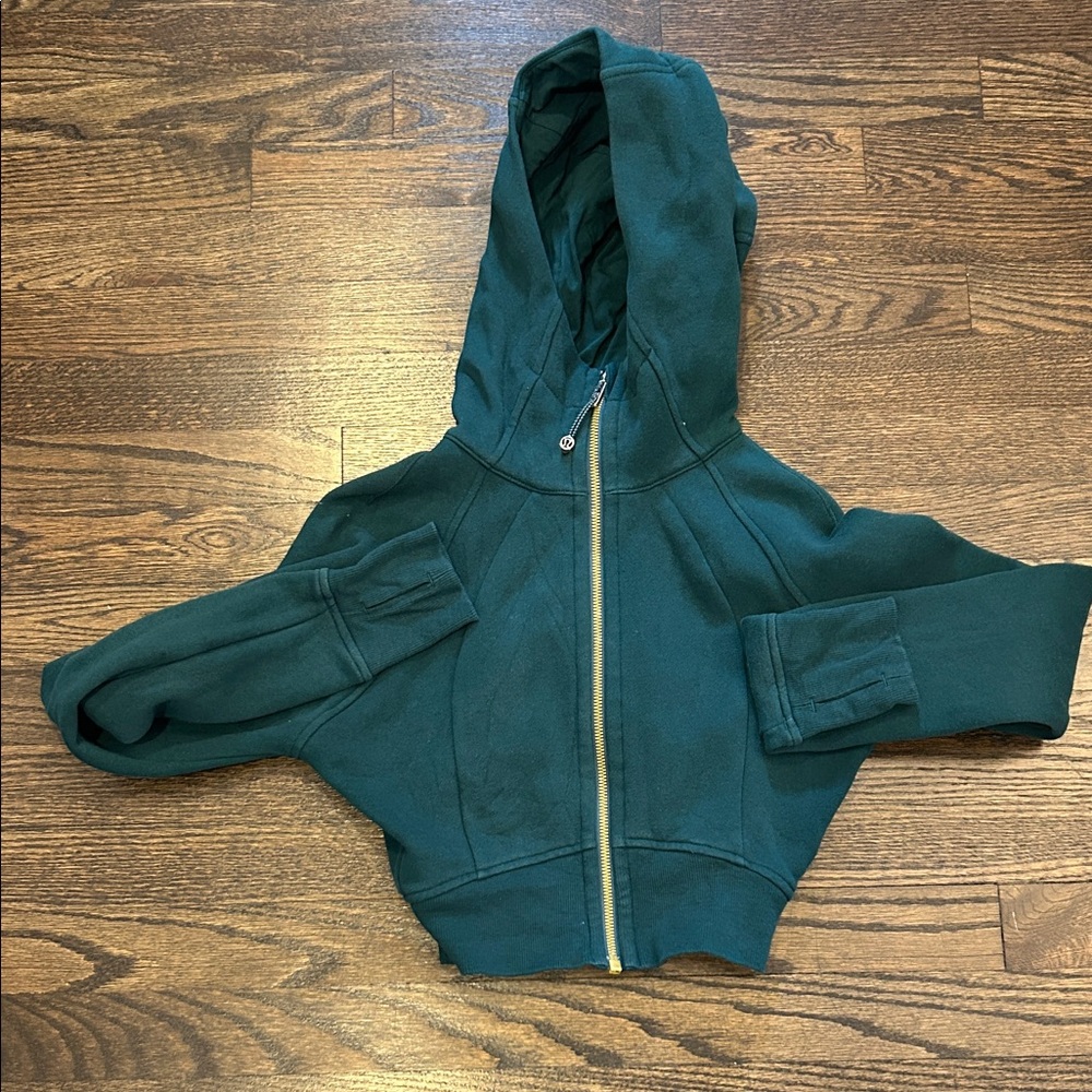 Lululemon Green cropped zip up